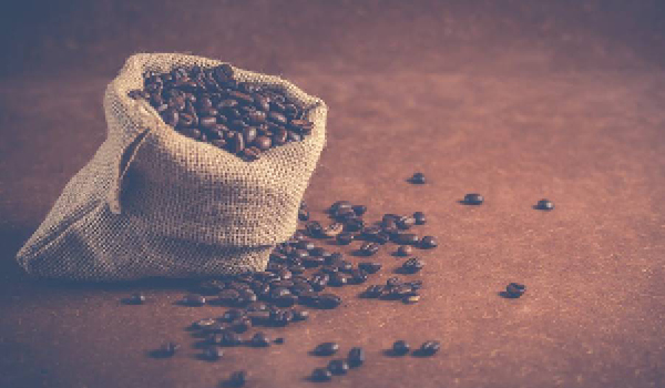 Dem Kaffee kommt in der Geschichte des Fairen Handels eine grosse Rolle zu. Der Ujamaa-Kaffee aus Tansania das erste Produkt.